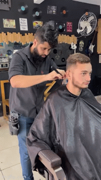 Resourceful hairdresser