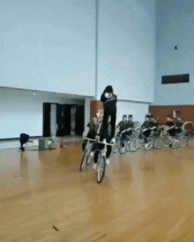 Running around cyclists