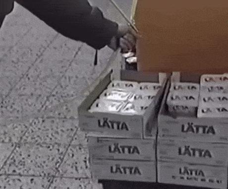 bow and arrow in the market