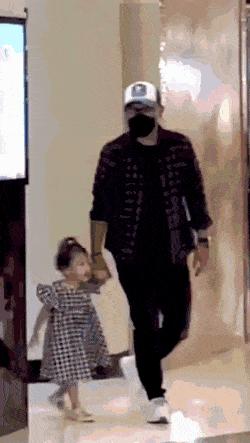 Father child and toy store