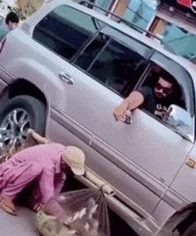 Bird seller and buyer
